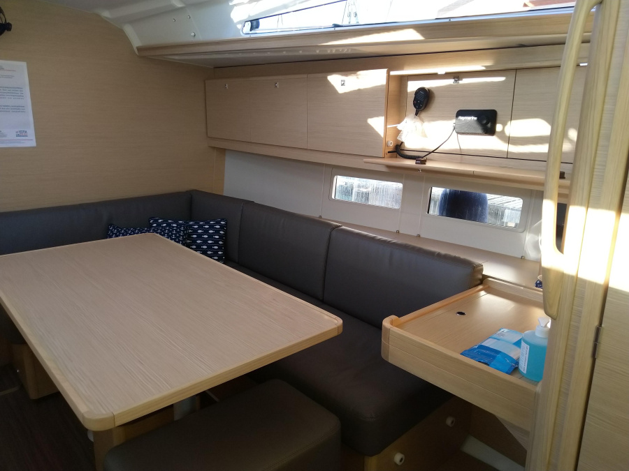 Interior image - 2