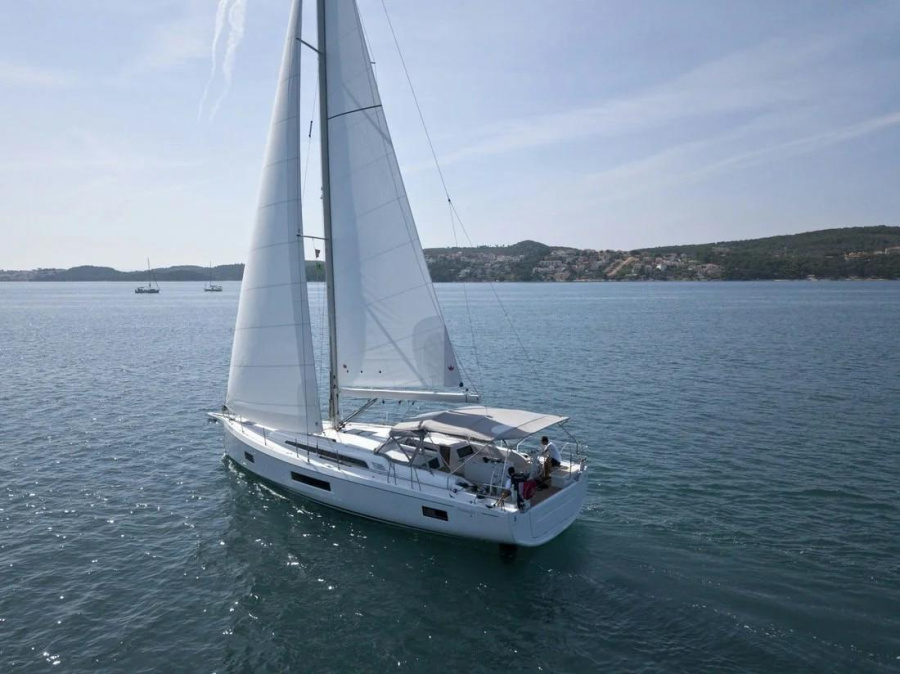 Photo #1 - Oceanis 51.1 (MYRDIA) in Alimos Marina - 67374
