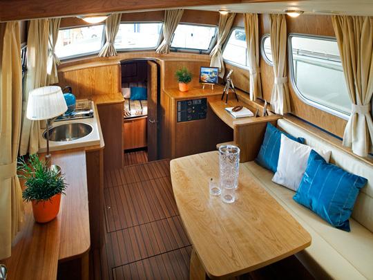 Interior image - 2
