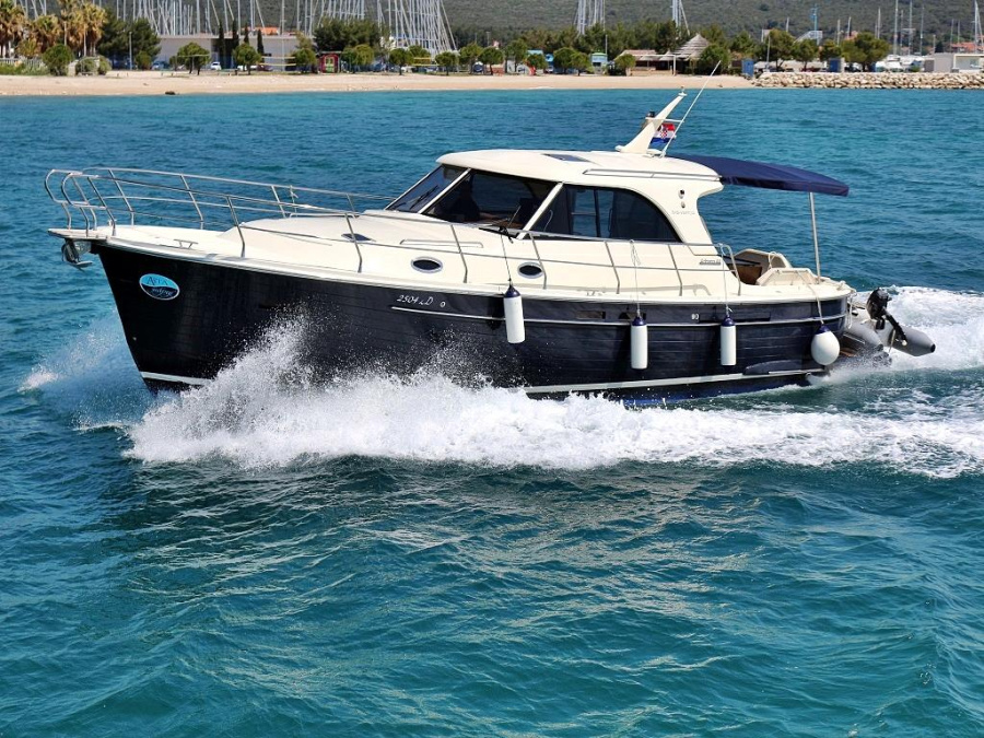 Photo #1 - ADRIANA 44 BT (12) (FRANKA) in D-Marin Dalmacija Marina - 15693