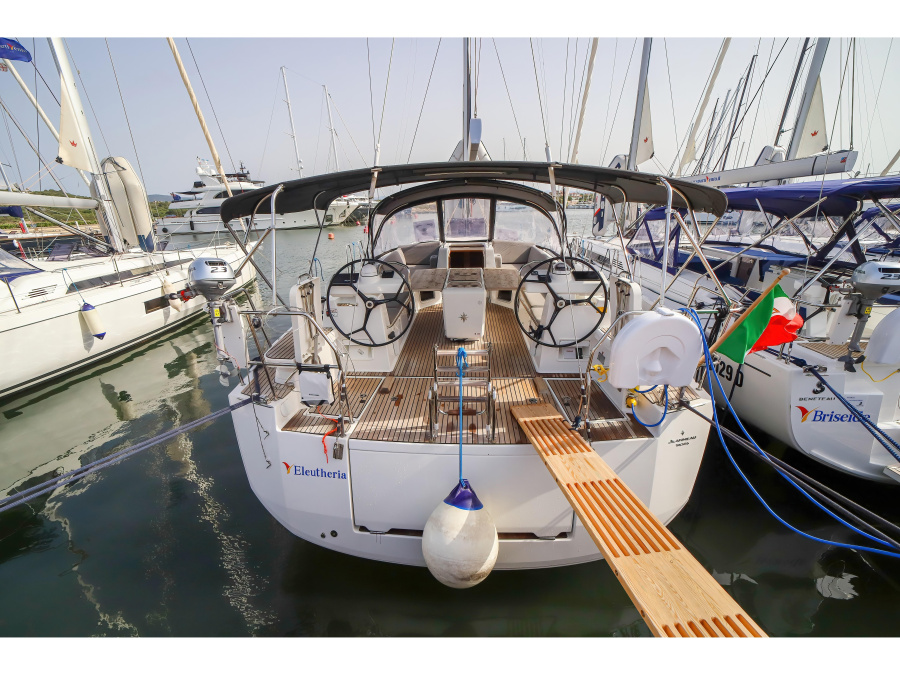 Photo #1 - Jeanneau 54 - 4cab (Eleutheria - Premium Line) en Marina di - 6888