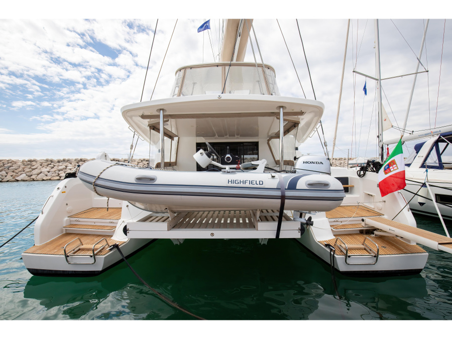 Photo #1 - Lagoon 50 (6 cab) (Finocchietto - Premium Crewed Line) in Marina d'Arechi - 17611