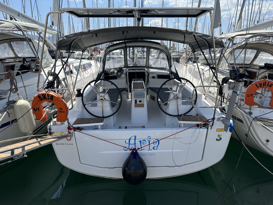 Photo #1 - Oceanis 34.1 (S/Y Aria) en Alimos Marina - 7745
