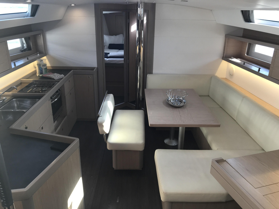 Interior image - 1