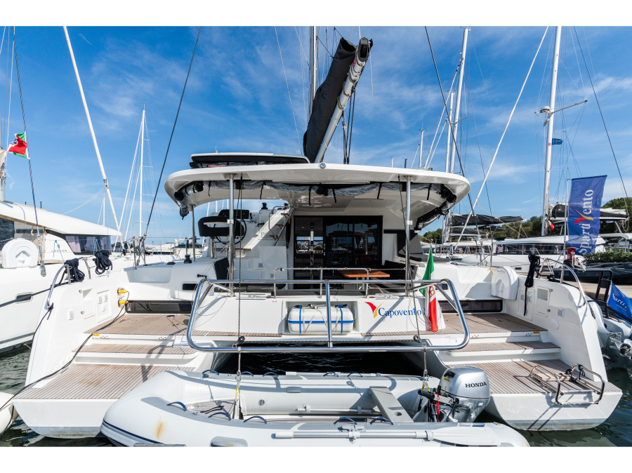 Photo #1 - Lagoon 42 (Capovento II - Premium line) in Marina - 8764