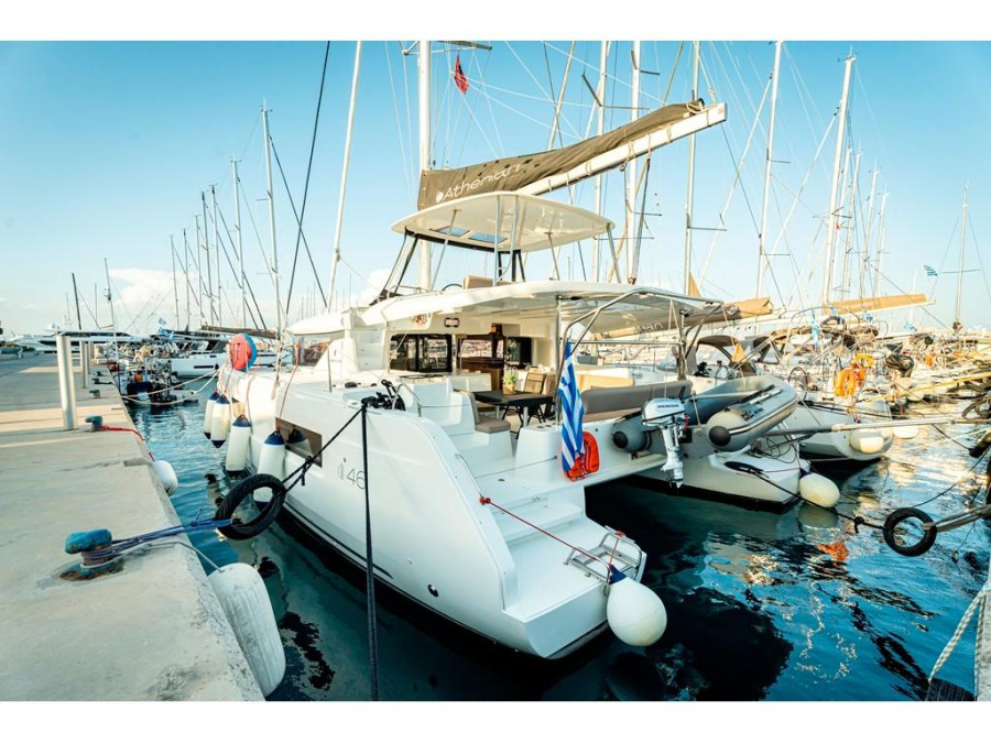 Photo #1 - Lagoon 46/12 (AMALIA) in Piso Livadi Port - 6381