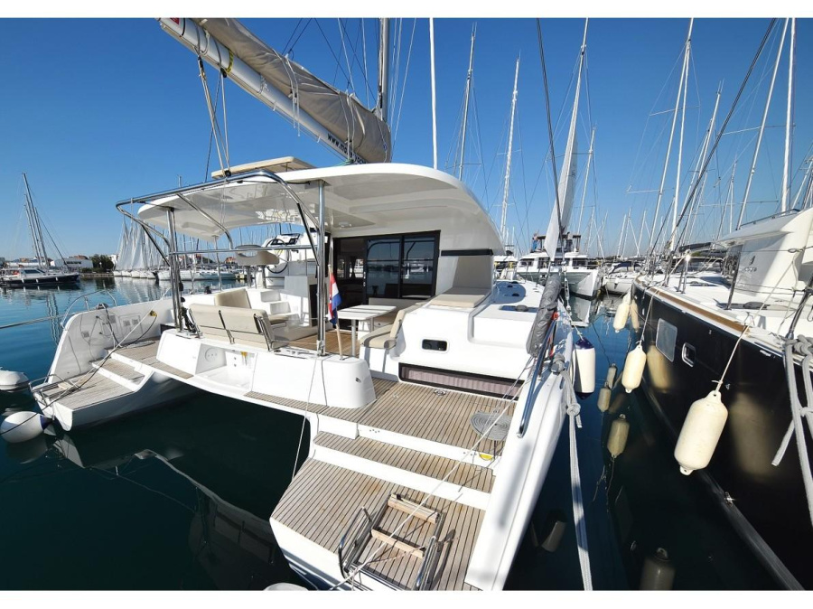 Photo #1 - Lagoon 42 (CUZAMEN) in D-Marin Dalmacija Marina - 15669