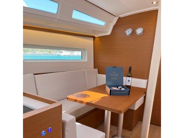 Interior image - 2