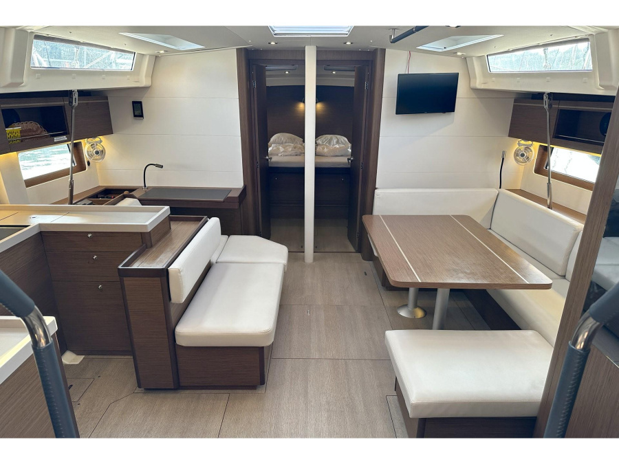 Interior image - 2
