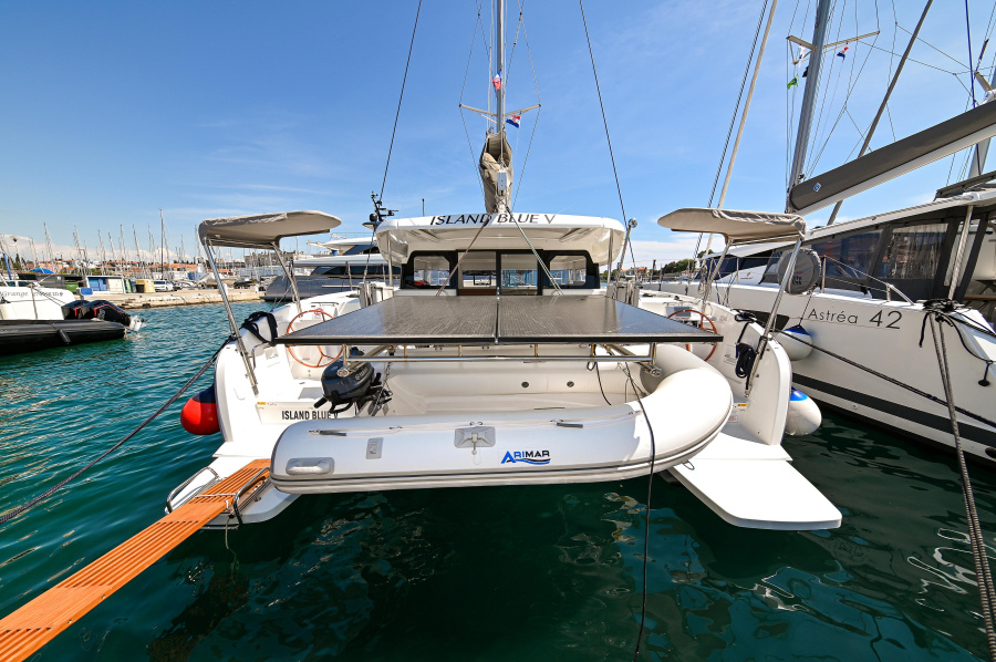 ISLAND BLUE V - 2