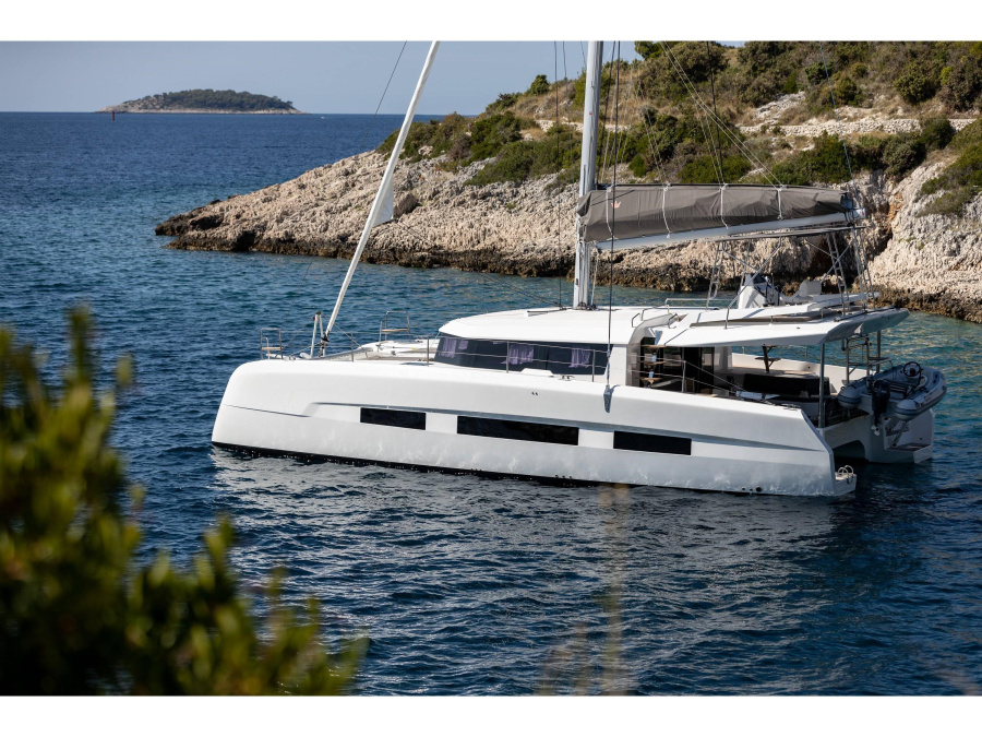 Photo #1 - Dufour Catamaran 48 5c+5h (Amelie) in Marina Cala de' Medici - 11701