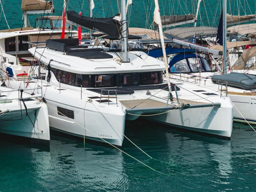 Photo #1 - Lagoon 43 (EMERALD) в D-Marin Marina Lefkas - 63954