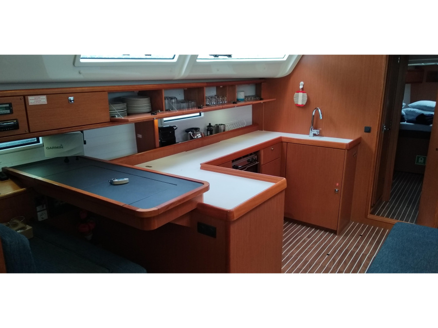 Interior image - 2