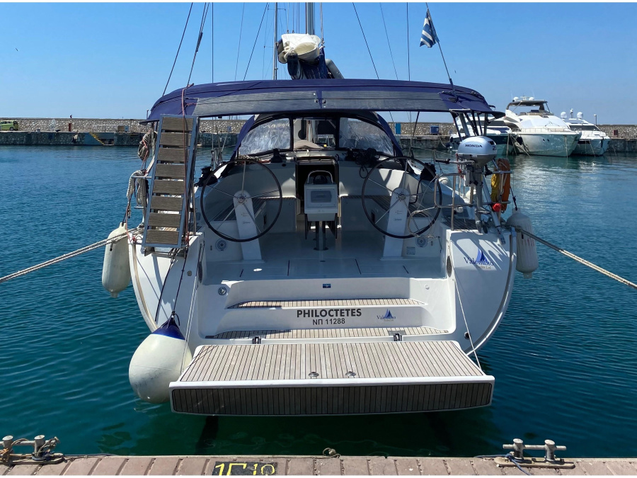 Photo #1 - Bavaria Cruiser 51 (Philoctetes) en Alimos Marina - 15208