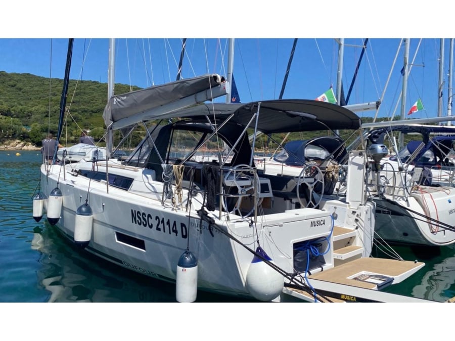 Photo #1 - Dufour 390 Grand Large (Musica) in Cala dei Sardi - 11645