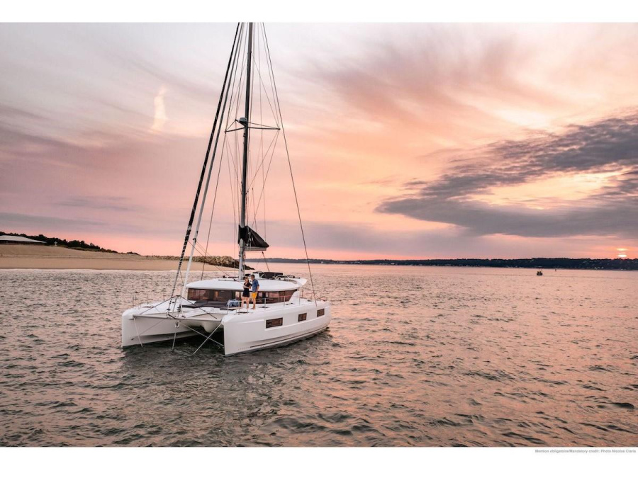Photo #1 - Lagoon 46 (Hercules) en Cala dei Sardi - 13946