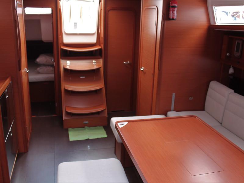 Interior image - 2