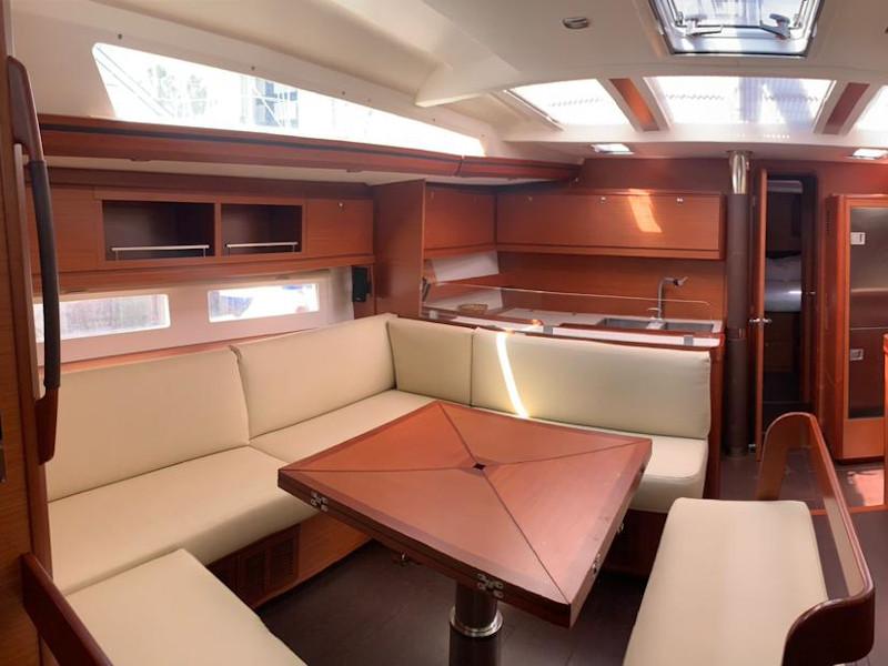 Interior image - 1