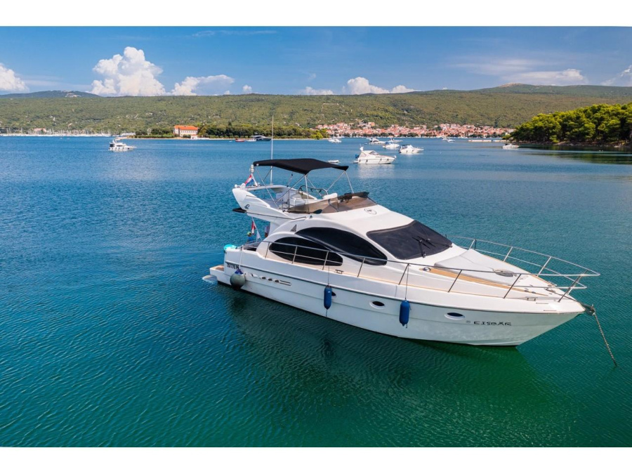 Photo #1 - Azimut 42 (Eisbär) in Marina Punat - 22346