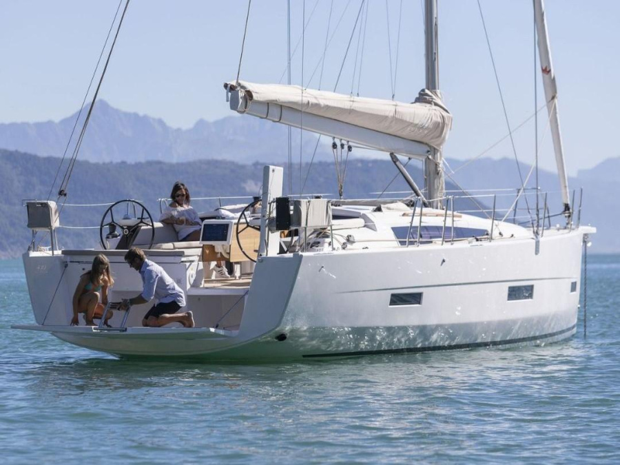 Photo #1 - Dufour 430 Grand Large (Alice in Wonderland) en Marina Villa Igiea - 22201