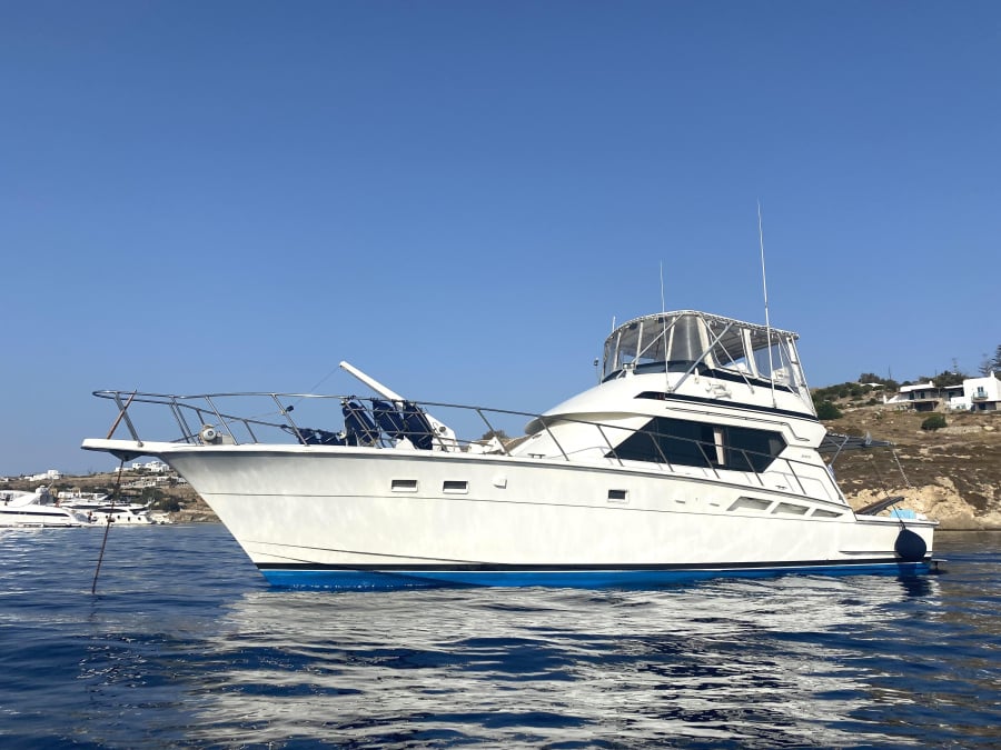 Photo #1 - Hatteras 50 Convertible (Tipejyas) in Agios Kosmas Marina - 21985