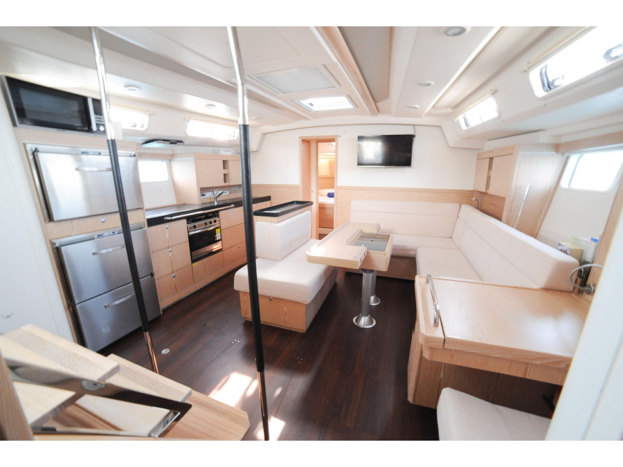 Interior image - 1