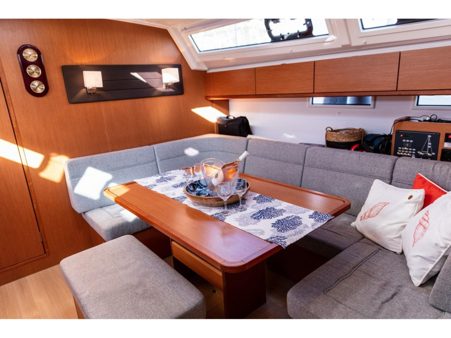 Interior image - 1