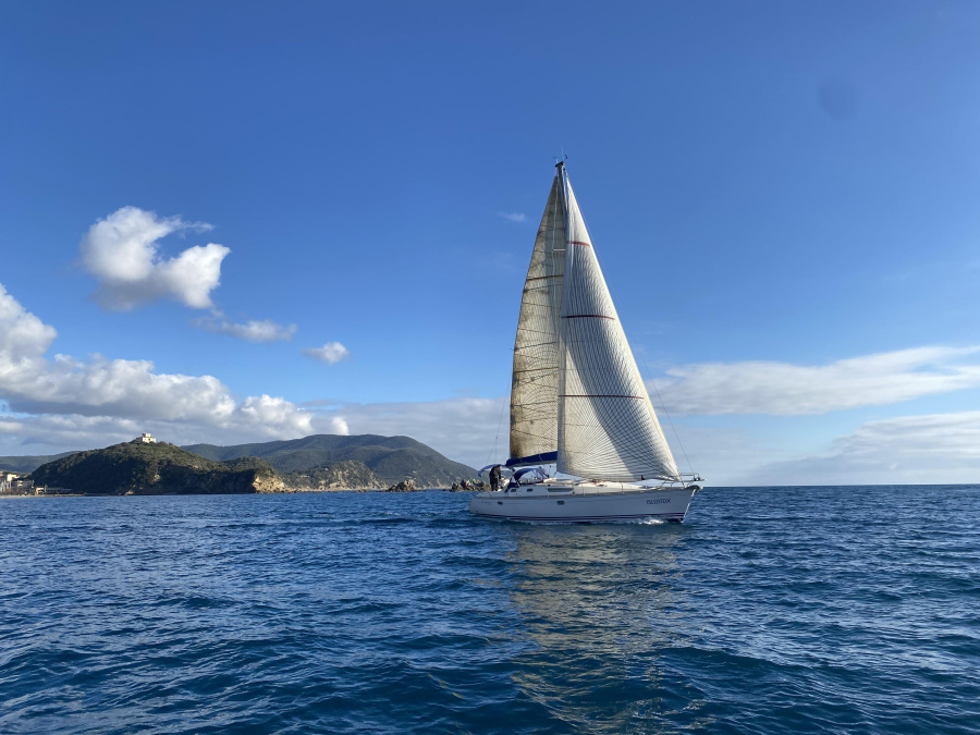 Photo #1 - Sun Odyssey 42.2 (Jalù) in  - 15797