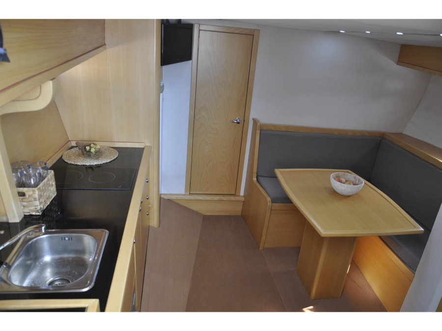 Interior image - 1