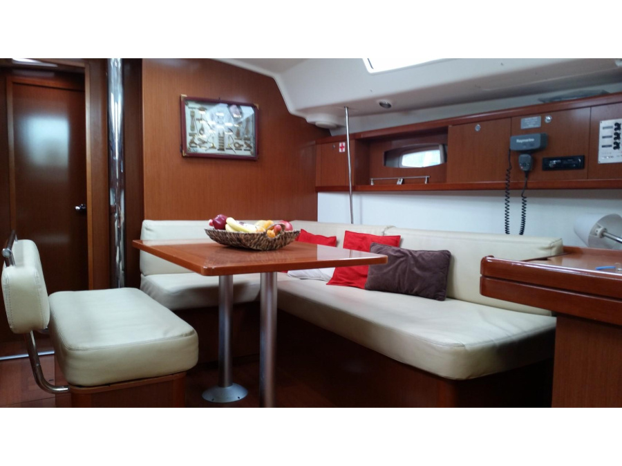 Interior image - 1