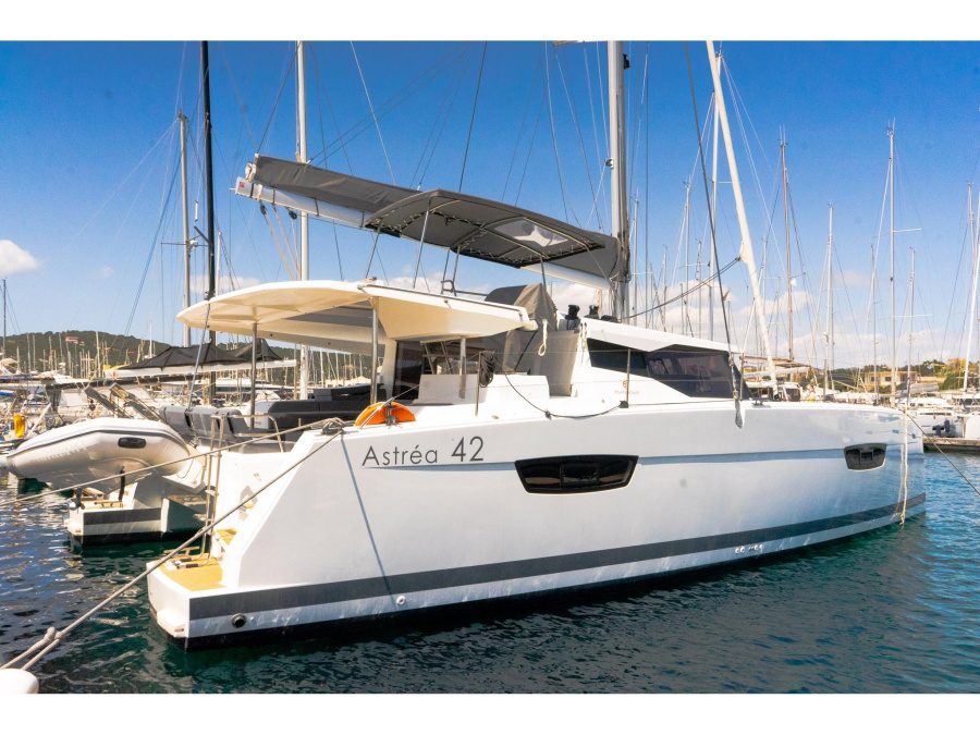 Photo #1 - Astréa 42 (ION) en Porto Cheli - 17123