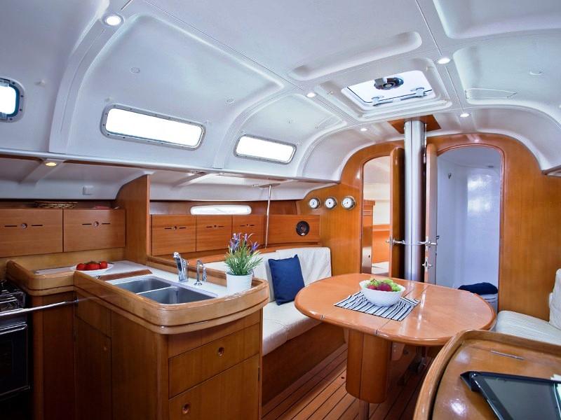 Interior image - 2