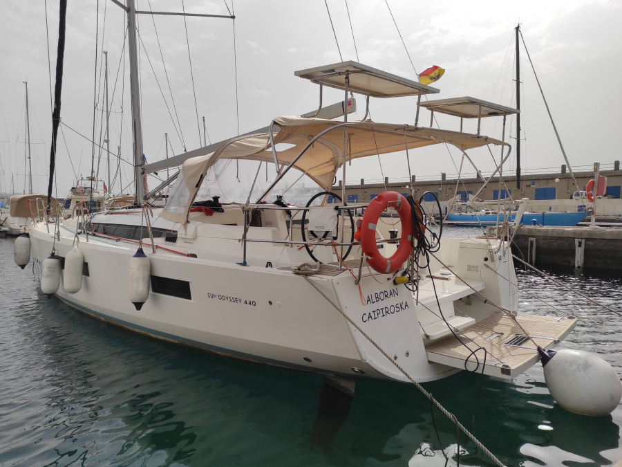 Photo #1 - Sun Odyssey 440 (Alboran Caipiroska (Majorca)) in Marina del Sur - 17393