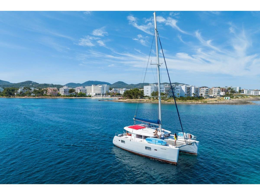 Photo #1 - Lagoon 400 (Nusa) in Club Nautico Ibiza - 12462