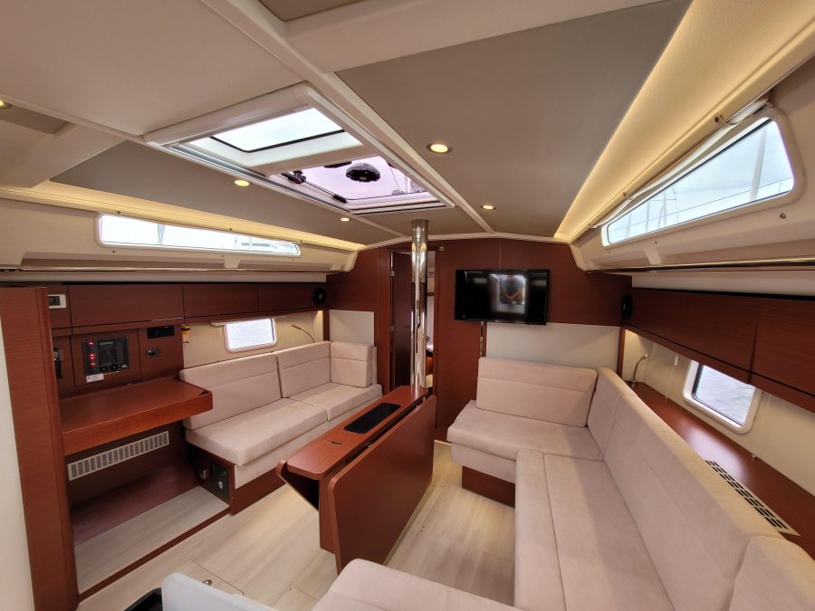 Interior image - 1