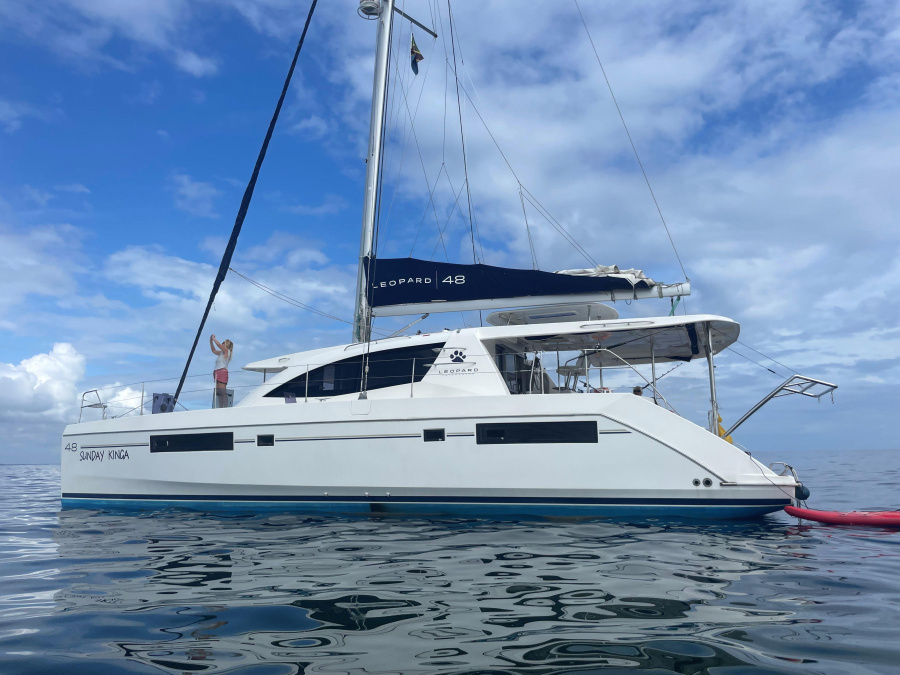 Photo #1 - Leopard 48 (Sunday Kinga) en Azam Marina - 22893