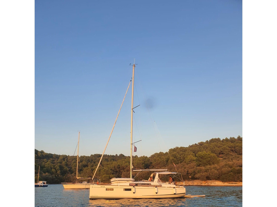 Photo #1 - Oceanis 35.1 (IDILA) en D-Marin Dalmacija Marina - 6120