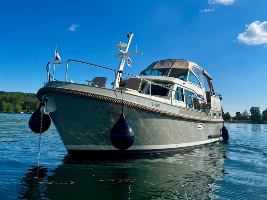 Photo #1 - Linssen Grand Sturdy 35.0 AC Intero (L'Areuse) en Port du Landeron - 16767