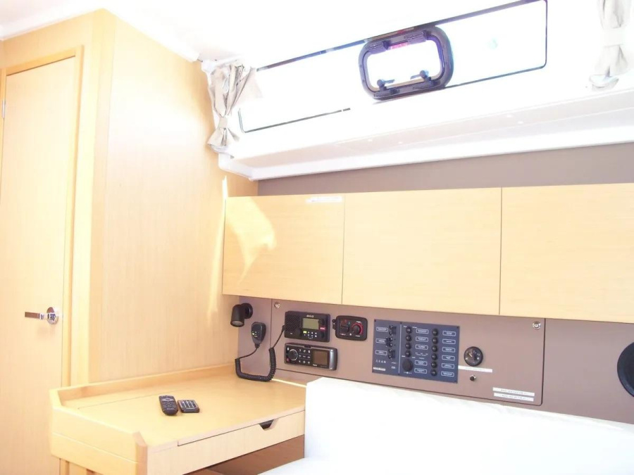 Interior image - 2