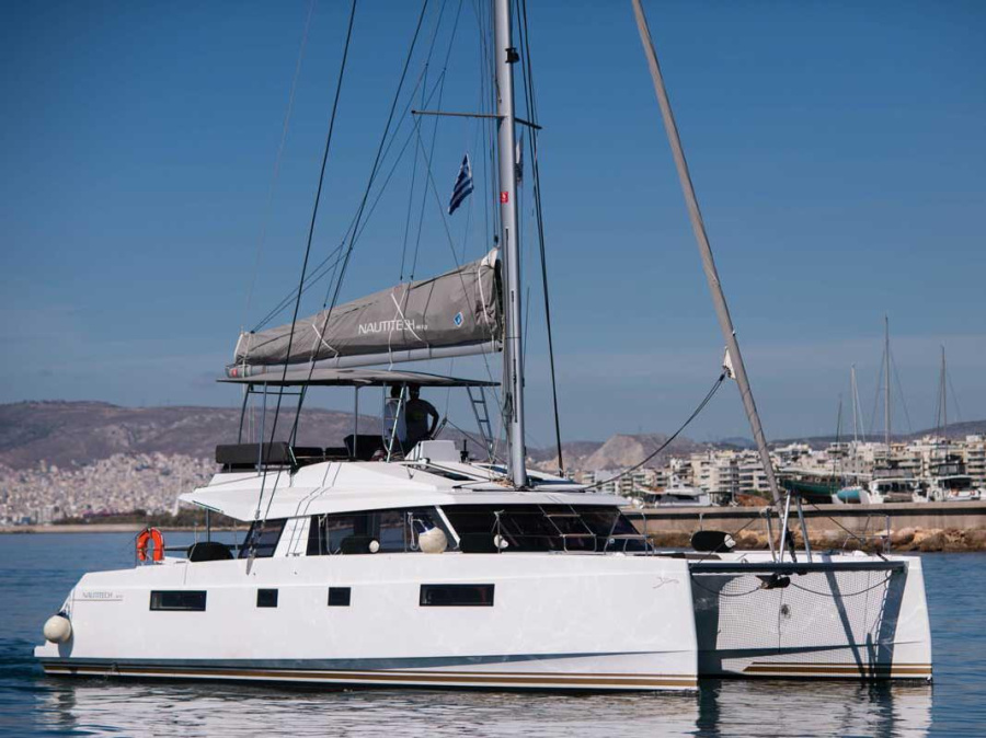 Photo #1 - Nautitech 46 Fly (Cabrio) in Alimos Marina - 18055