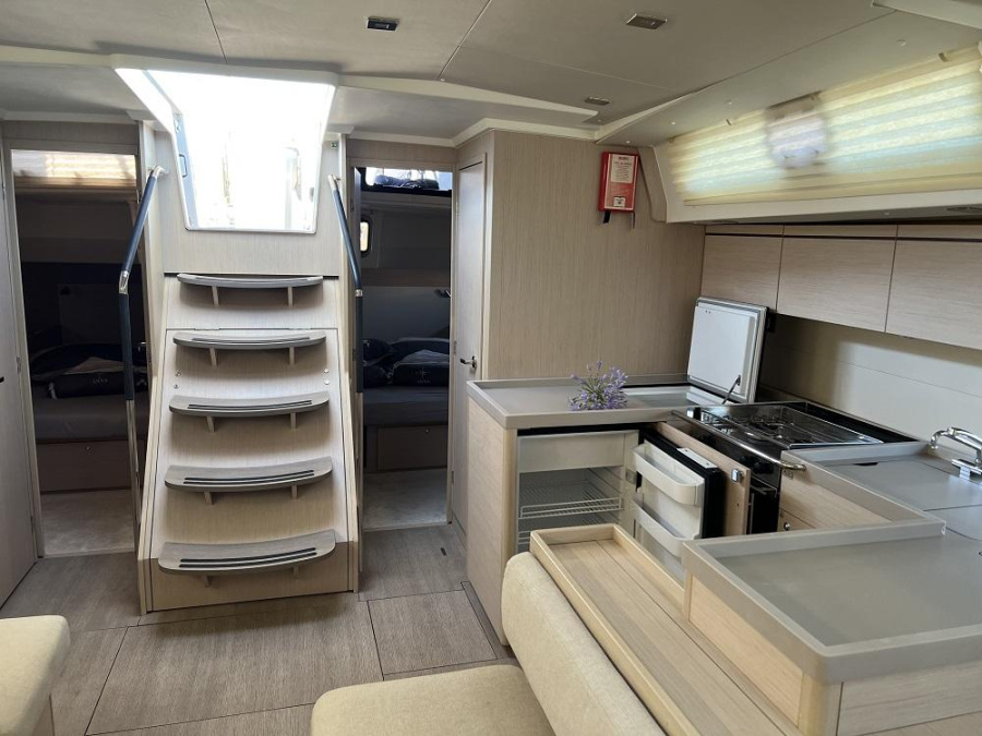 Interior image - 2