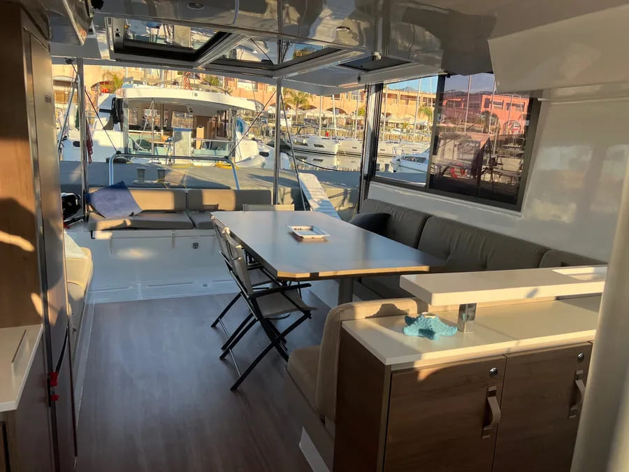 Interior image - 2