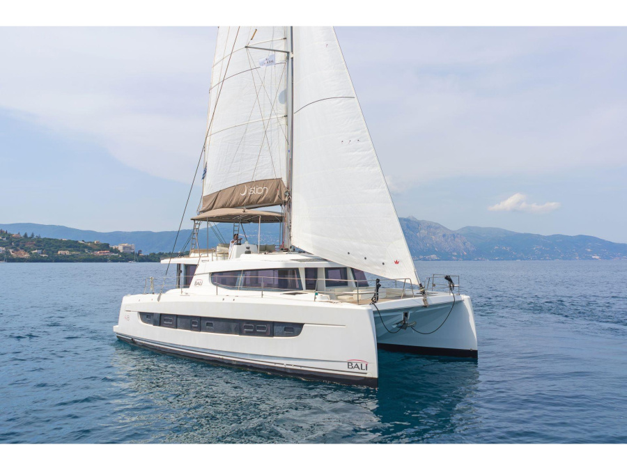 Photo #1 - Bali 4.8 A/C & GEN & WM (About Time) en Alimos Marina - 14919