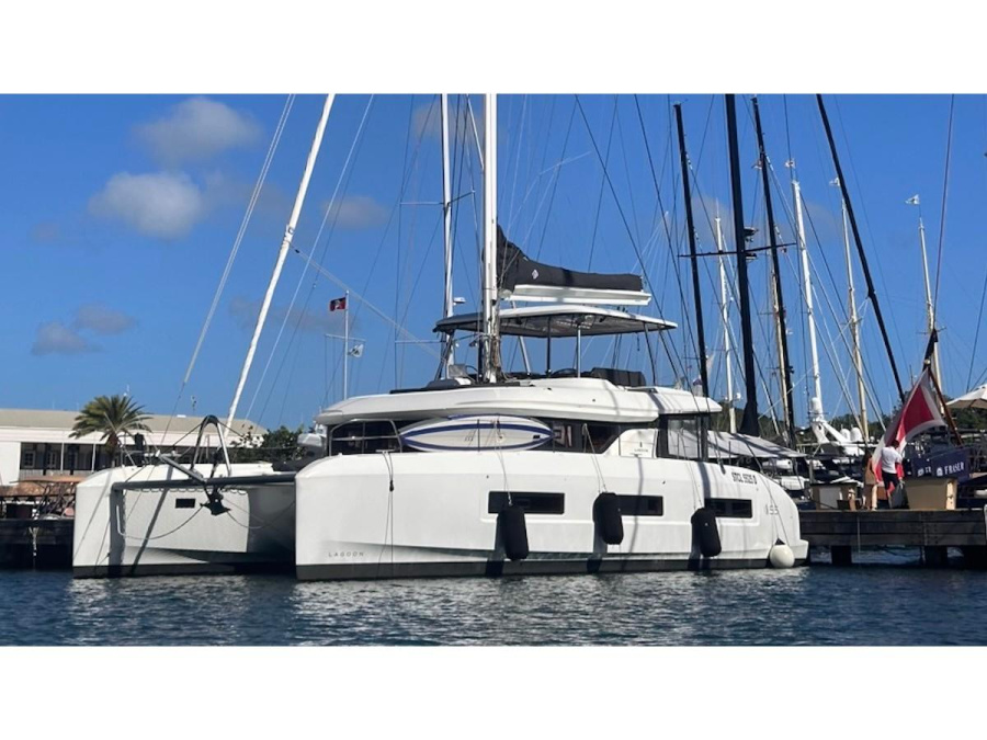 Photo #1 - Lagoon 55 (5 cab) (Maui- FIRST CLASS) in Cala dei Sardi - 61044