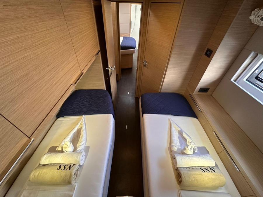 Maui- FIRST CLASS - 1