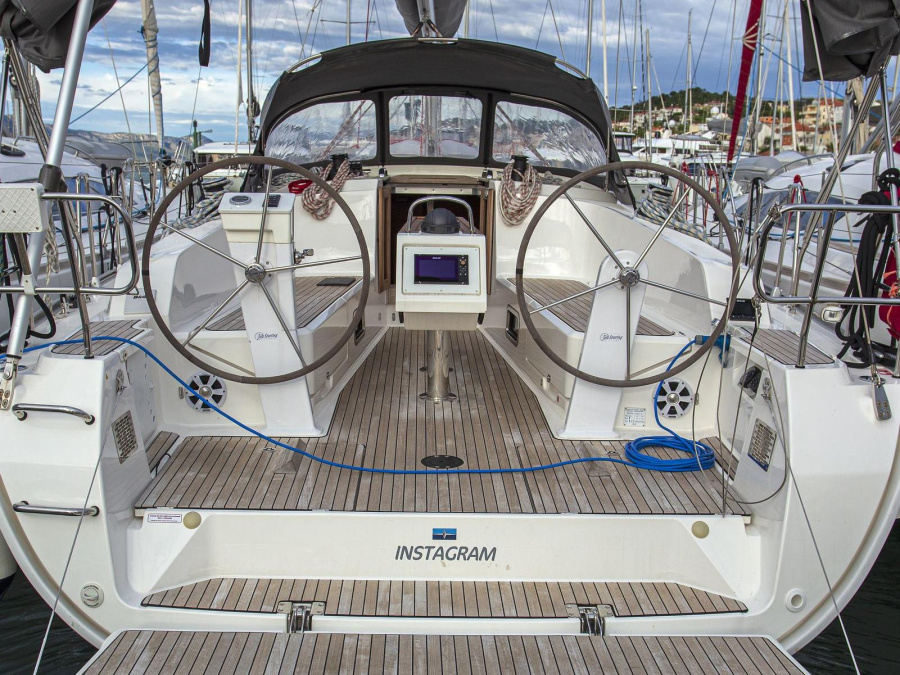 Photo #1 - Bavaria Cruiser 41 (Instagram) en Marina - 18643