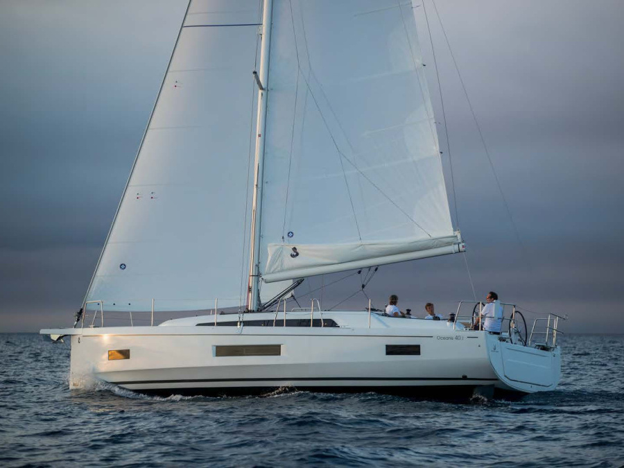 Photo #1 - Oceanis 40.1 (LOL) en Main Port - 16724