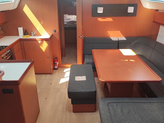 Interior image - 1