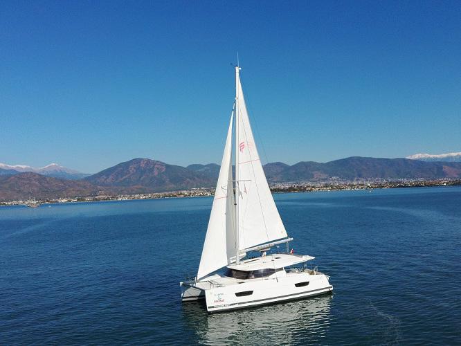 Photo #1 - Lucia 40 (El Camino) en Yacht Classic Hotel - 8654