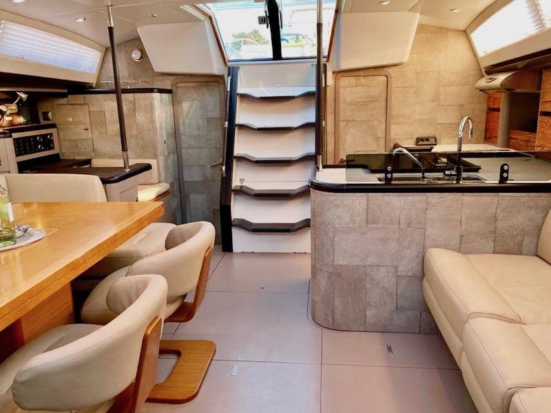 Interior image - 2